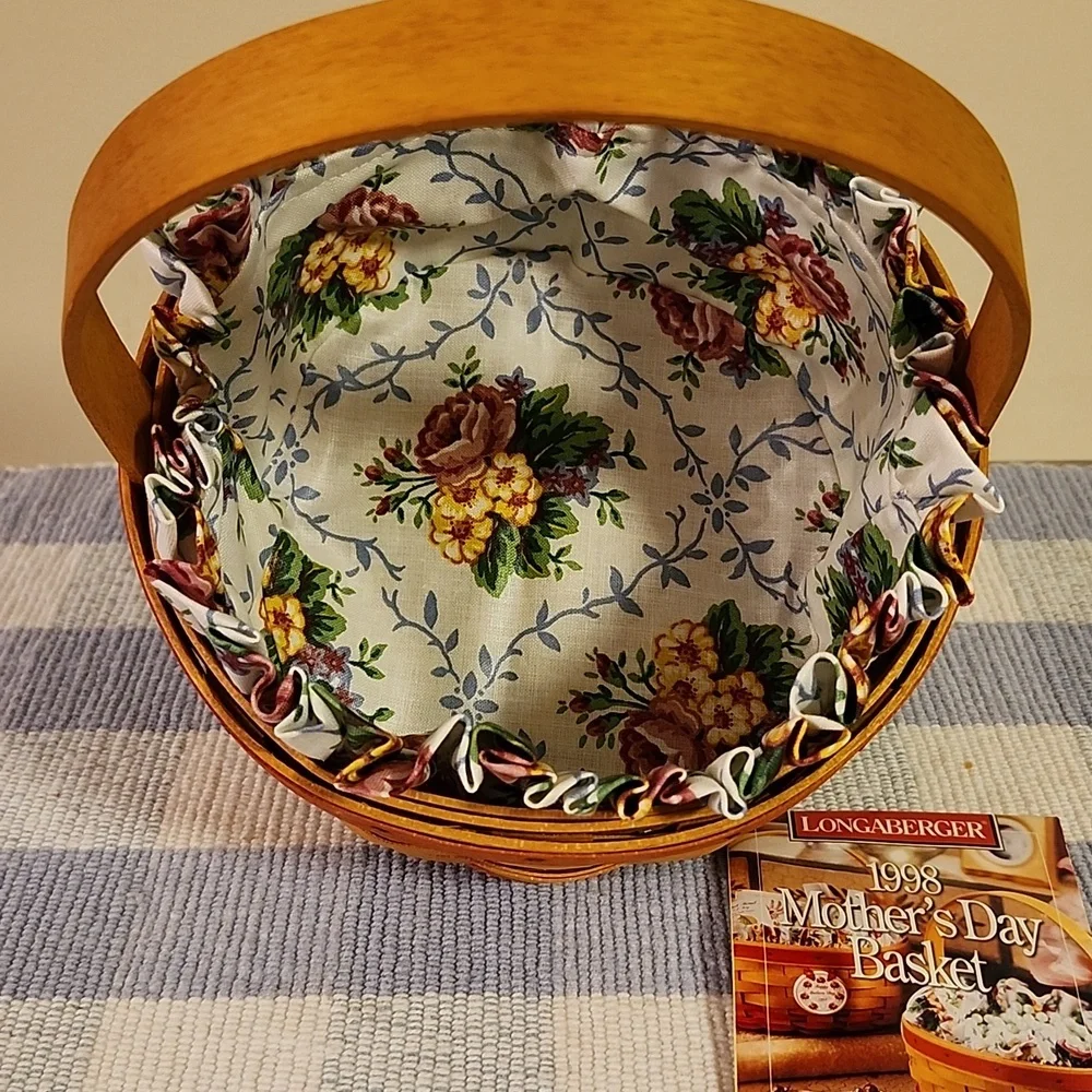 Longaberger Mother's Day Basket with Floral Liner